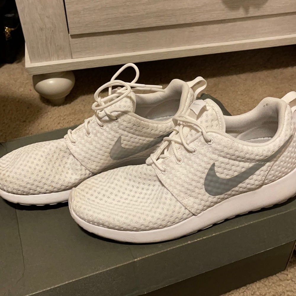Nike roshes